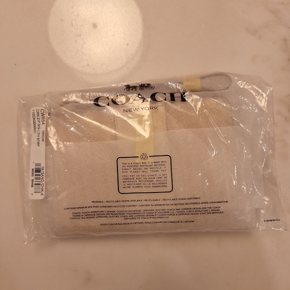 NWT Coach Sand Zip Wristlet - Picture 3 of 3
